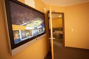 Whitefish Lodge And Suites Cross Lake Екстер'єр фото