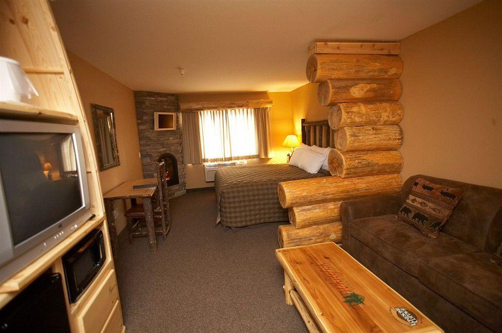 Whitefish Lodge And Suites Cross Lake Екстер'єр фото