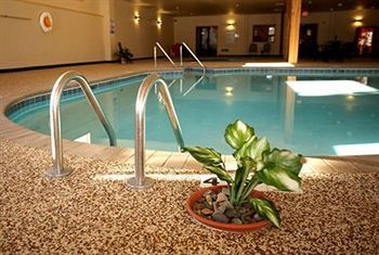 Whitefish Lodge And Suites Cross Lake Екстер'єр фото