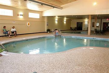 Whitefish Lodge And Suites Cross Lake Екстер'єр фото