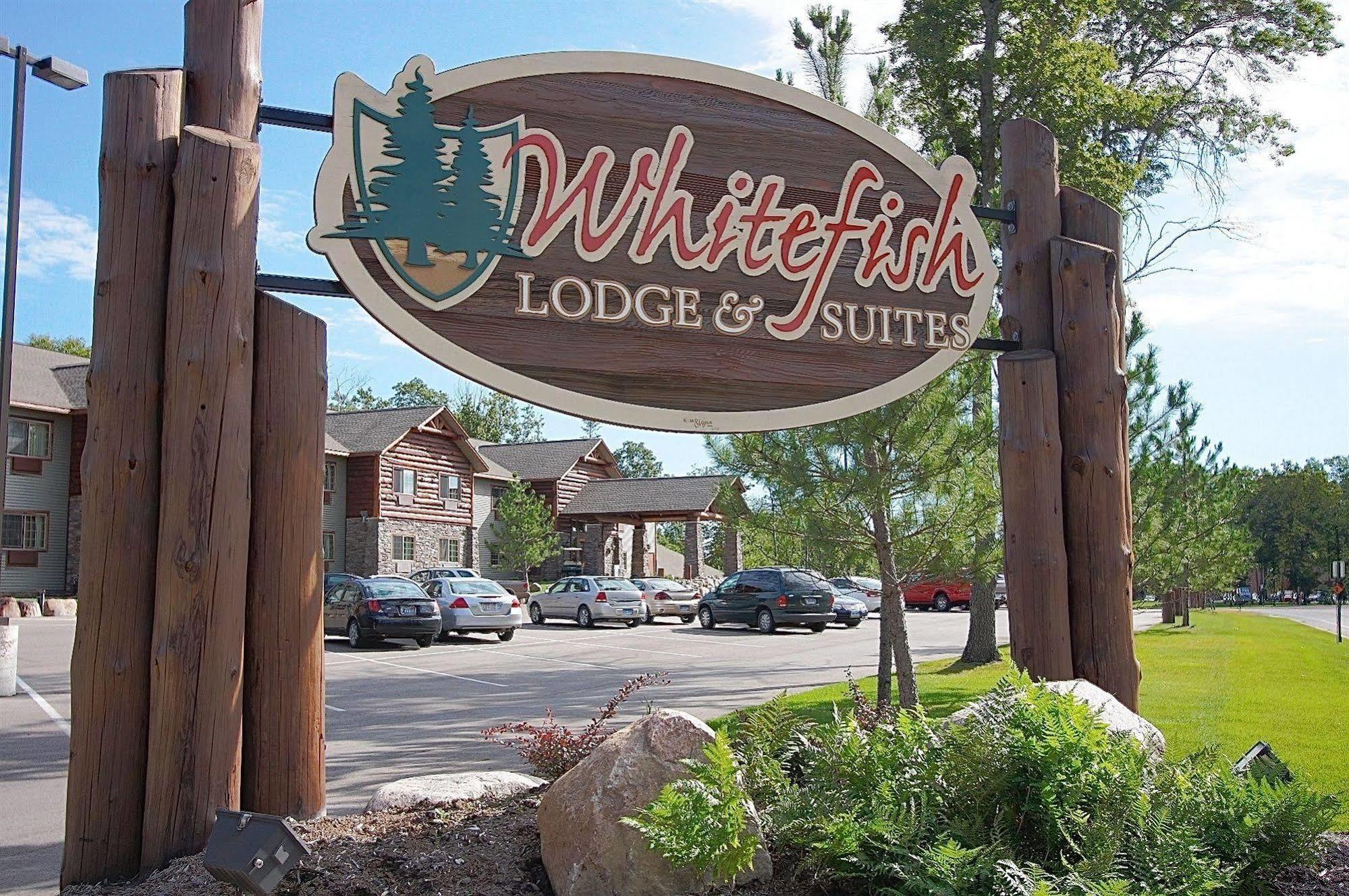 Whitefish Lodge And Suites Cross Lake Екстер'єр фото